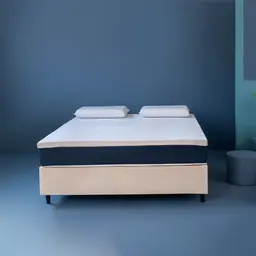 Cama Box Viúva com Colchão Mola Ensacada Guldi Firme e 2 Travesseiros Guldi Nasa Viscoelástico Natural, Azul e Branco
