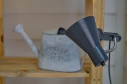 Luminária Presilha com Garra Amélia Cinza