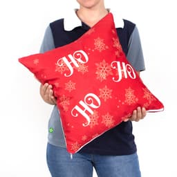Almofada para Natal de Suede 40cm x 40cm Estampada Ho Ho Ho Vermelha com Refil de Silicone