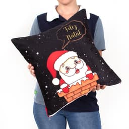 Capa Almofada Natalina Estampada Suede Papai Noel na Chaminé 40cm x 40cm com zíper