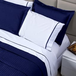 Kit de Lençol Solteiro 100% Algodão Branco com Detalhes em Azul Marinho 3 Peças