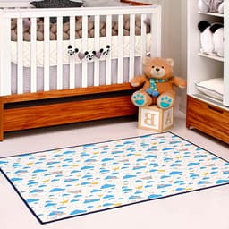Tapete Infantil que Brinca no Escuro Menino Azul Nuvem Antiderrapante 1,4m x 1m