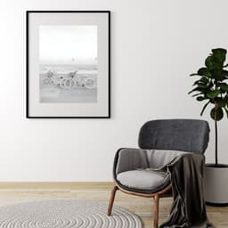 Quadro Bicicletas Brancas na Praia - 60x48cm